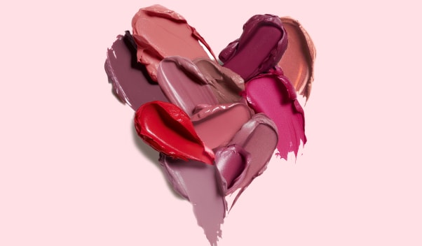 5 ярких трендов в макияже губ на лето-2025